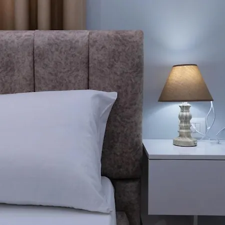 Deja Blue Apartment *